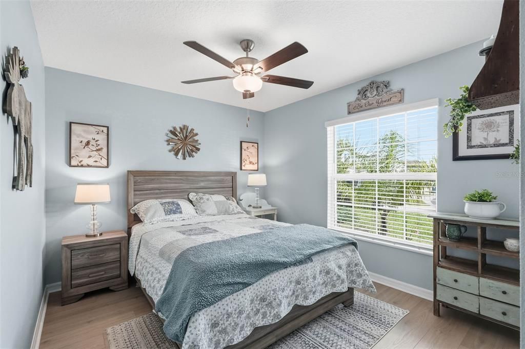 For Sale: $375,000 (4 beds, 2 baths, 1959 Square Feet)