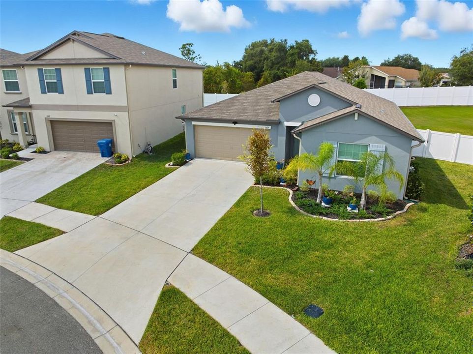 For Sale: $375,000 (4 beds, 2 baths, 1959 Square Feet)