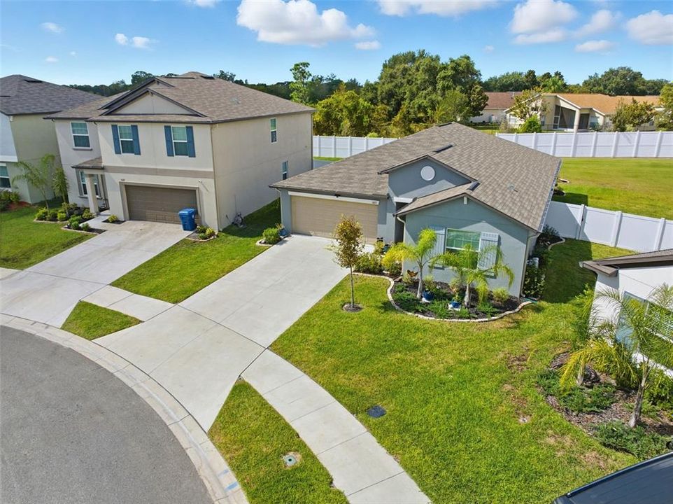 For Sale: $375,000 (4 beds, 2 baths, 1959 Square Feet)