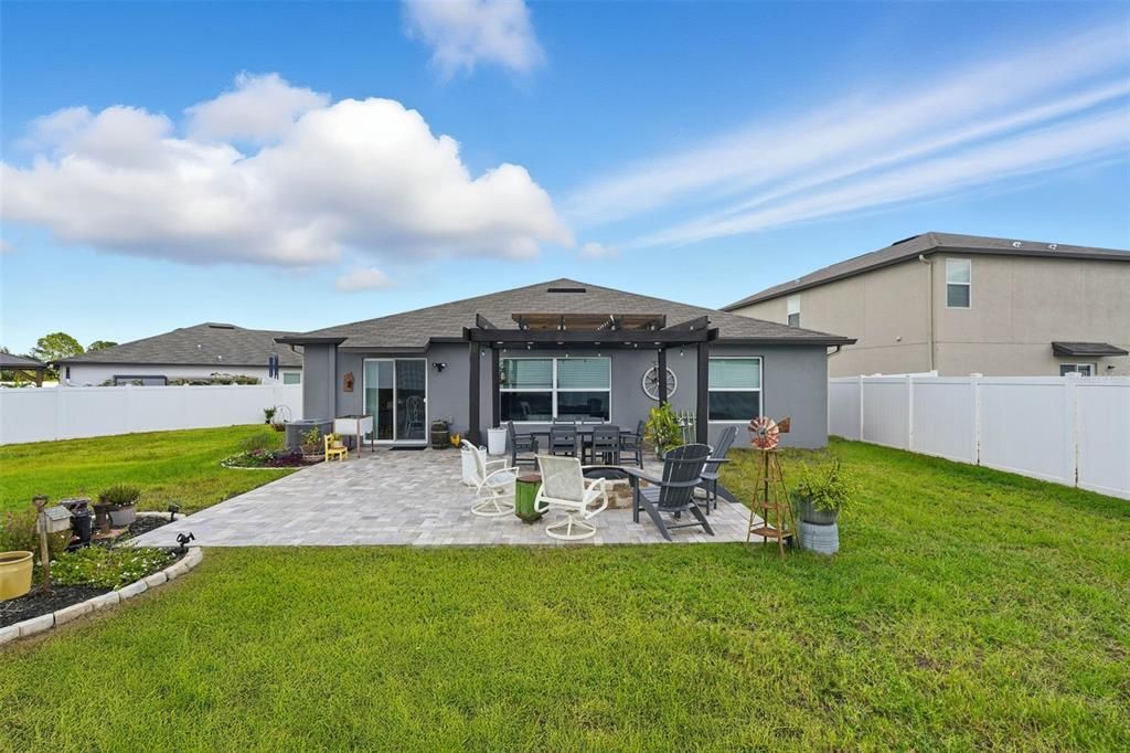 For Sale: $375,000 (4 beds, 2 baths, 1959 Square Feet)