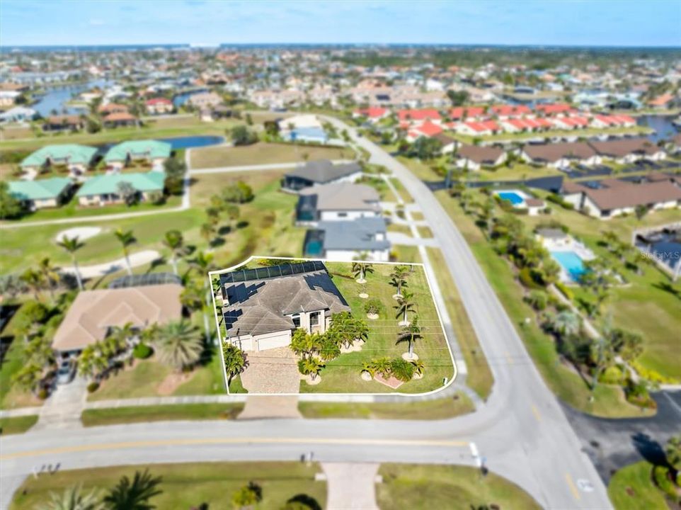 For Sale: $775,000 (3 beds, 3 baths, 2302 Square Feet)