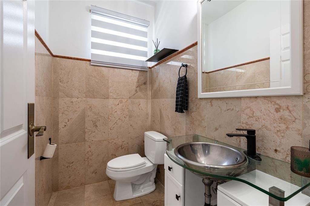 待售: $975,000 (4 贝兹, 4 浴室, 0 平方英尺)