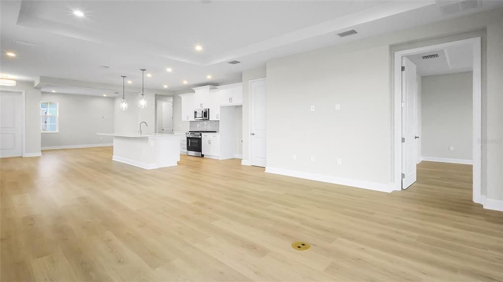 For Sale: $419,990 (2 beds, 2 baths, 1434 Square Feet)