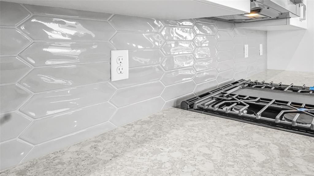 For Sale: $419,990 (2 beds, 2 baths, 1434 Square Feet)