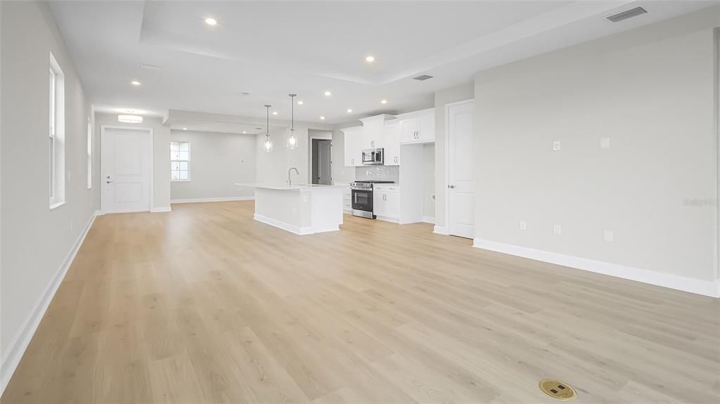 For Sale: $419,990 (2 beds, 2 baths, 1434 Square Feet)