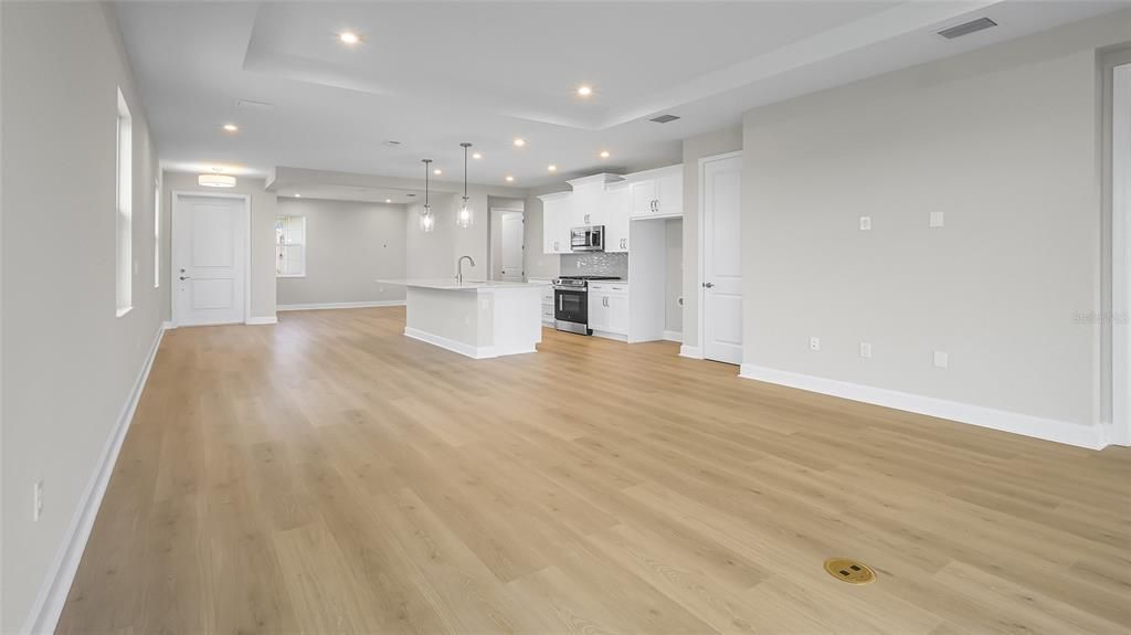 For Sale: $419,990 (2 beds, 2 baths, 1434 Square Feet)