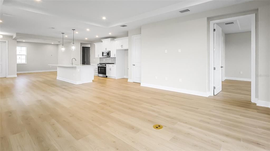 For Sale: $419,990 (2 beds, 2 baths, 1434 Square Feet)