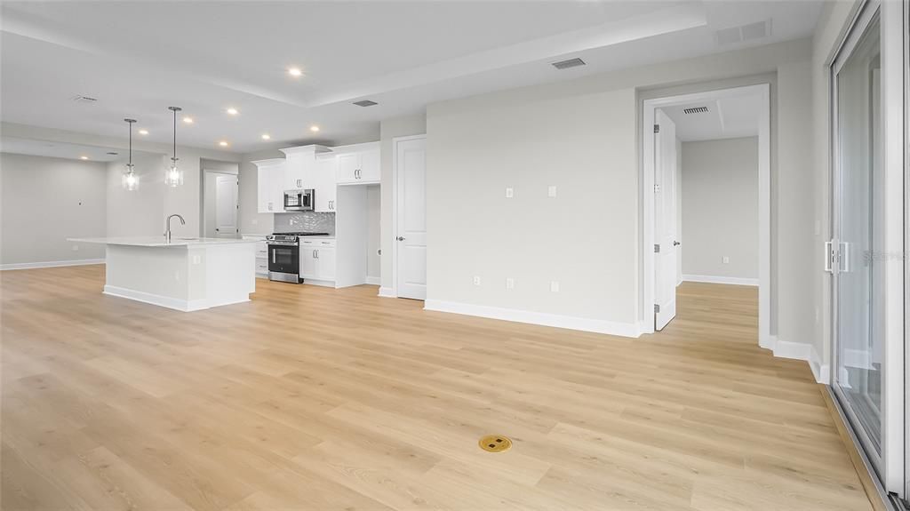 For Sale: $419,990 (2 beds, 2 baths, 1434 Square Feet)