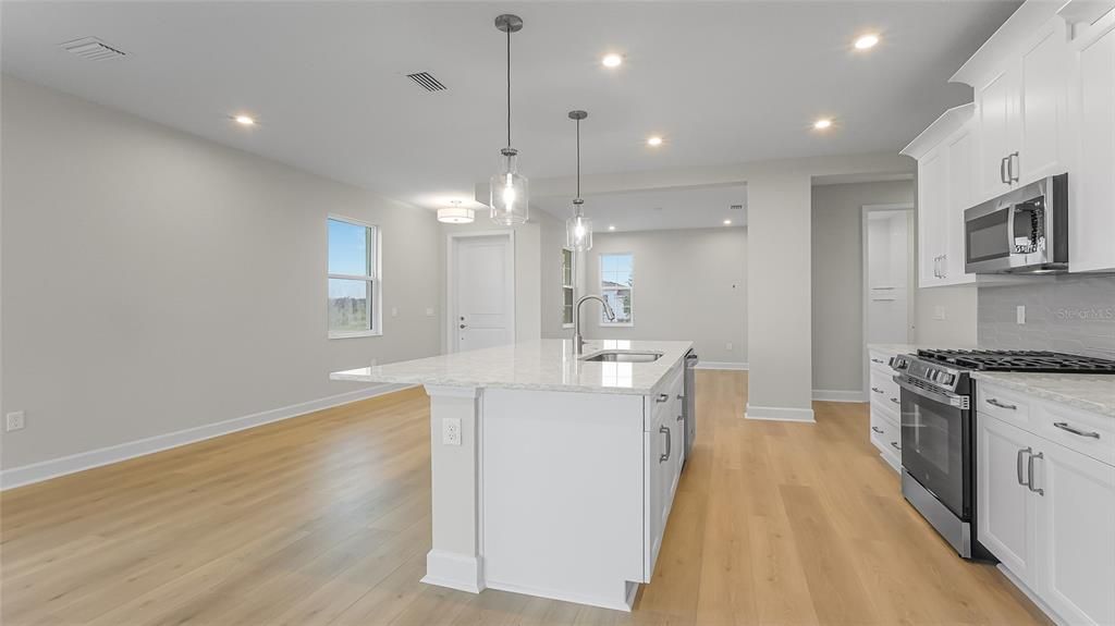 For Sale: $419,990 (2 beds, 2 baths, 1434 Square Feet)