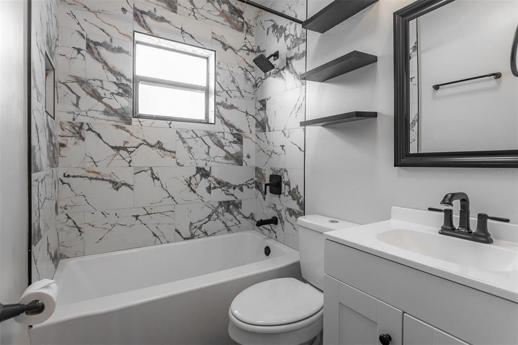 For Rent: $2,750 (3 beds, 1 baths, 1100 Square Feet)