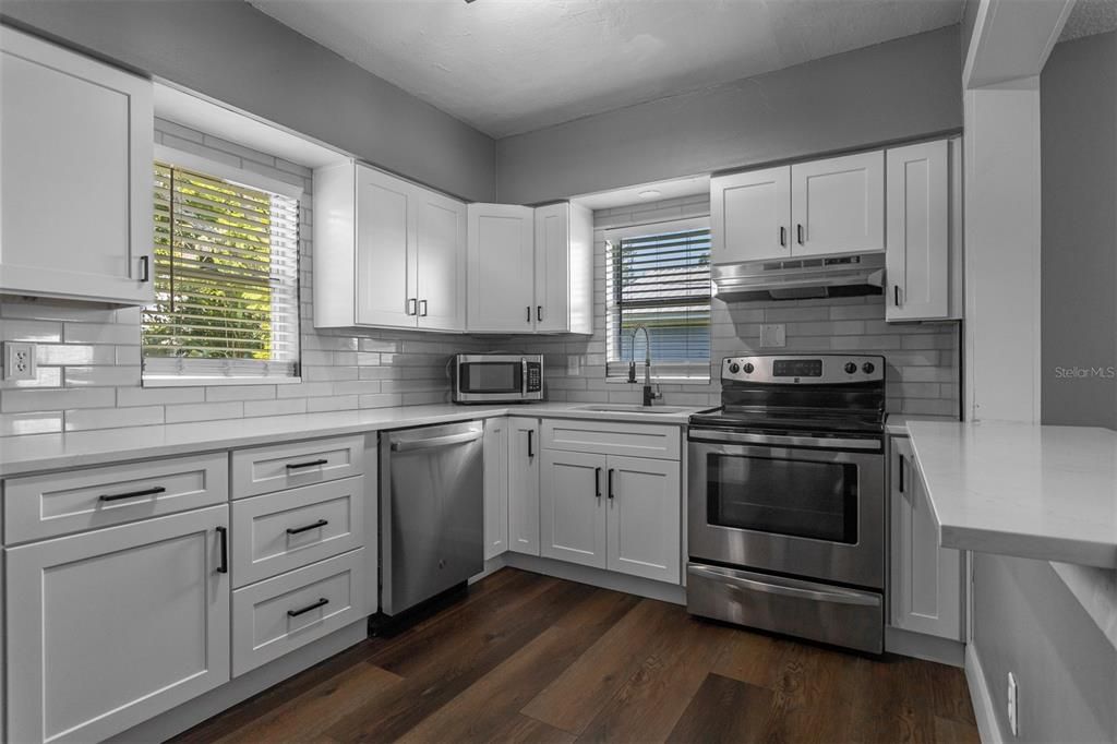 For Rent: $2,750 (3 beds, 1 baths, 1100 Square Feet)