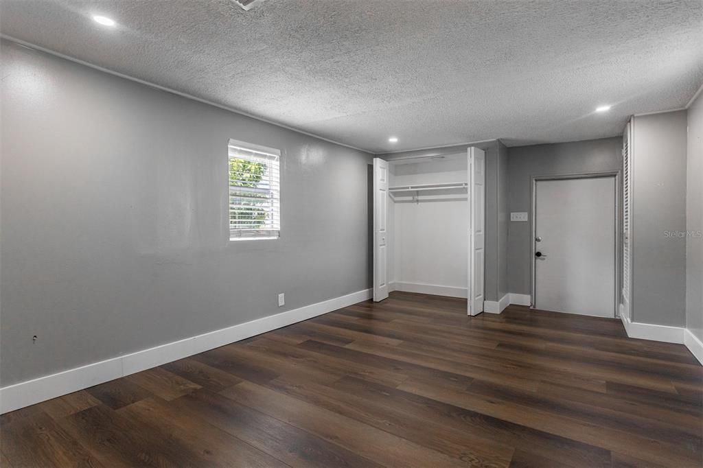 For Rent: $2,750 (3 beds, 1 baths, 1100 Square Feet)