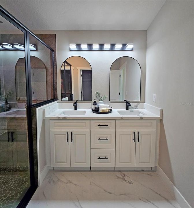 На продажу: $349,900 (3 спален, 2 ванн, 1750 Квадратных фут)