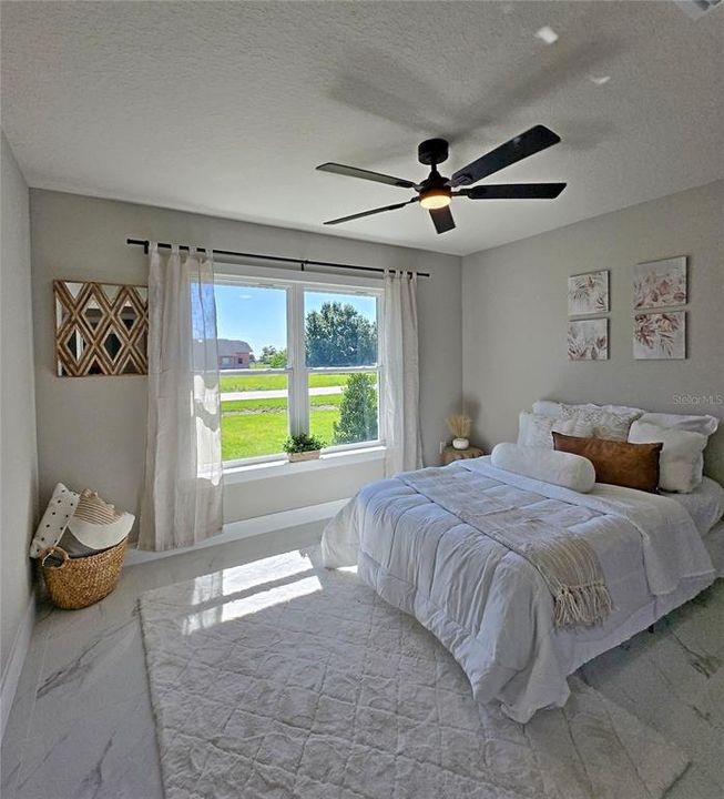 На продажу: $349,900 (3 спален, 2 ванн, 1750 Квадратных фут)