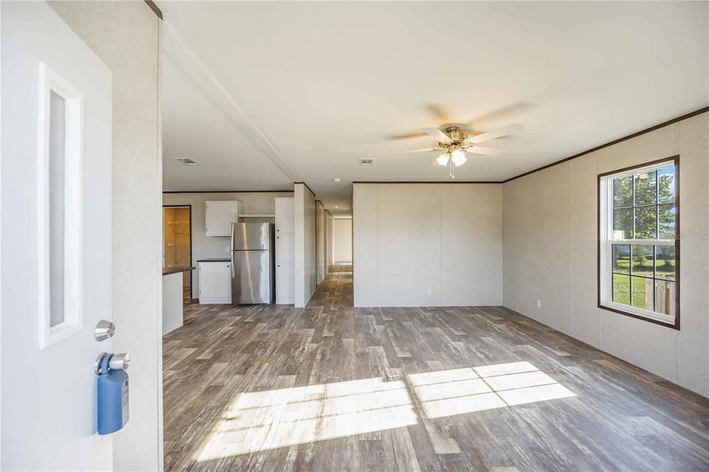 En Venta: $248,500 (3 camas, 2 baños, 1387 Pies cuadrados)