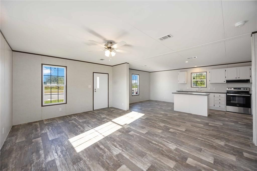 En Venta: $248,500 (3 camas, 2 baños, 1387 Pies cuadrados)