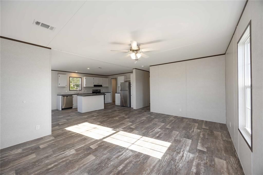 En Venta: $248,500 (3 camas, 2 baños, 1387 Pies cuadrados)