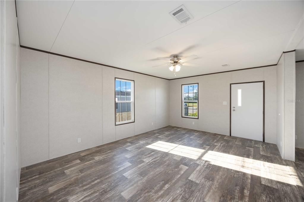 En Venta: $248,500 (3 camas, 2 baños, 1387 Pies cuadrados)