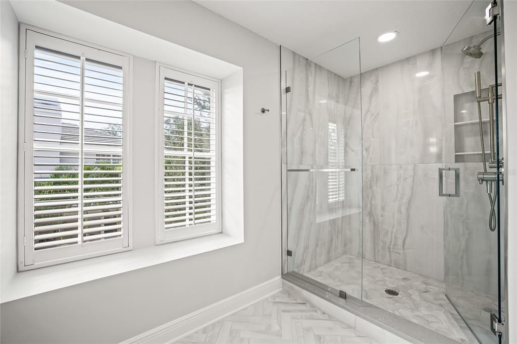 For Sale: $1,450,000 (4 beds, 2 baths, 3504 Square Feet)