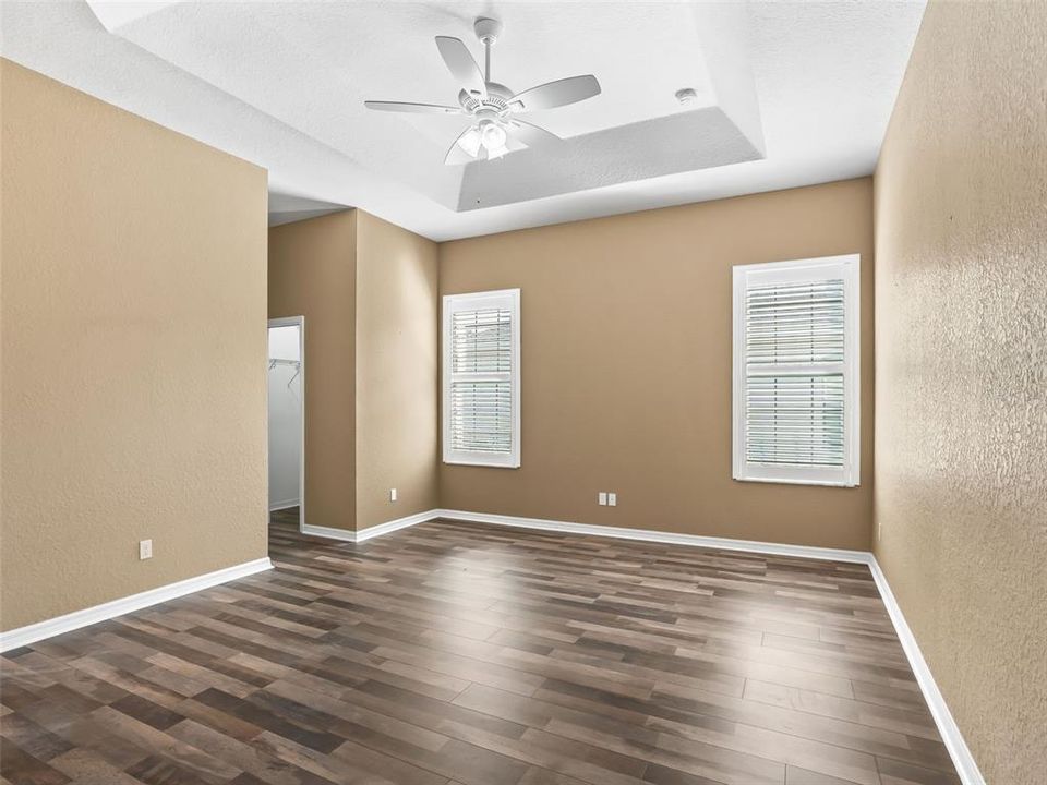 На продажу: $399,000 (3 спален, 2 ванн, 1951 Квадратных фут)