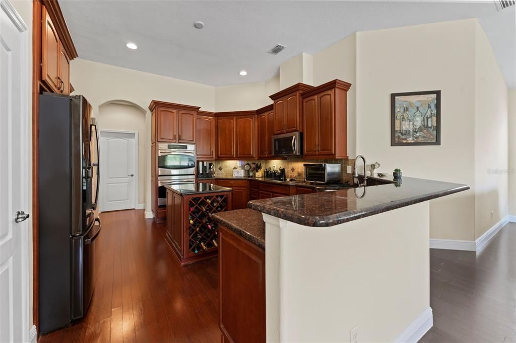 На продажу: $652,900 (4 спален, 4 ванн, 3763 Квадратных фут)