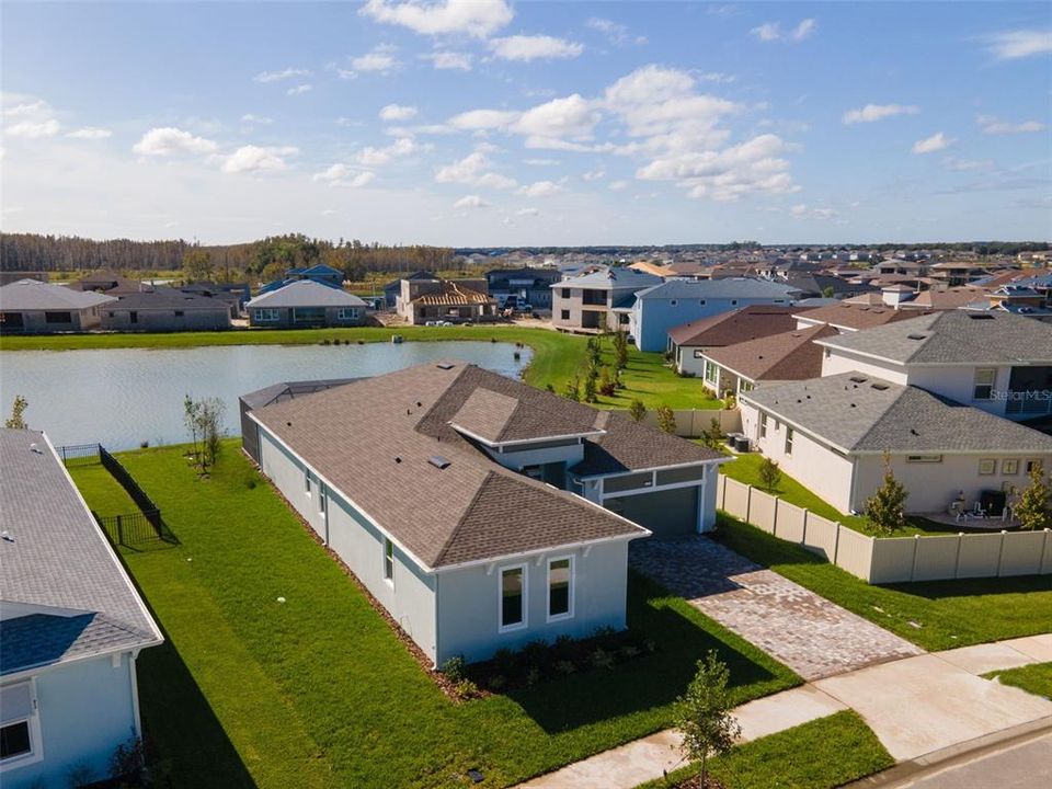 For Sale: $850,000 (3 beds, 2 baths, 2735 Square Feet)