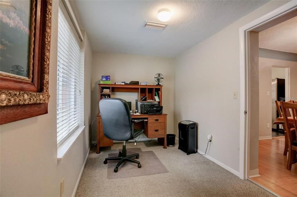 Active With Contract: $2,900 (3 beds, 2 baths, 1580 Square Feet)