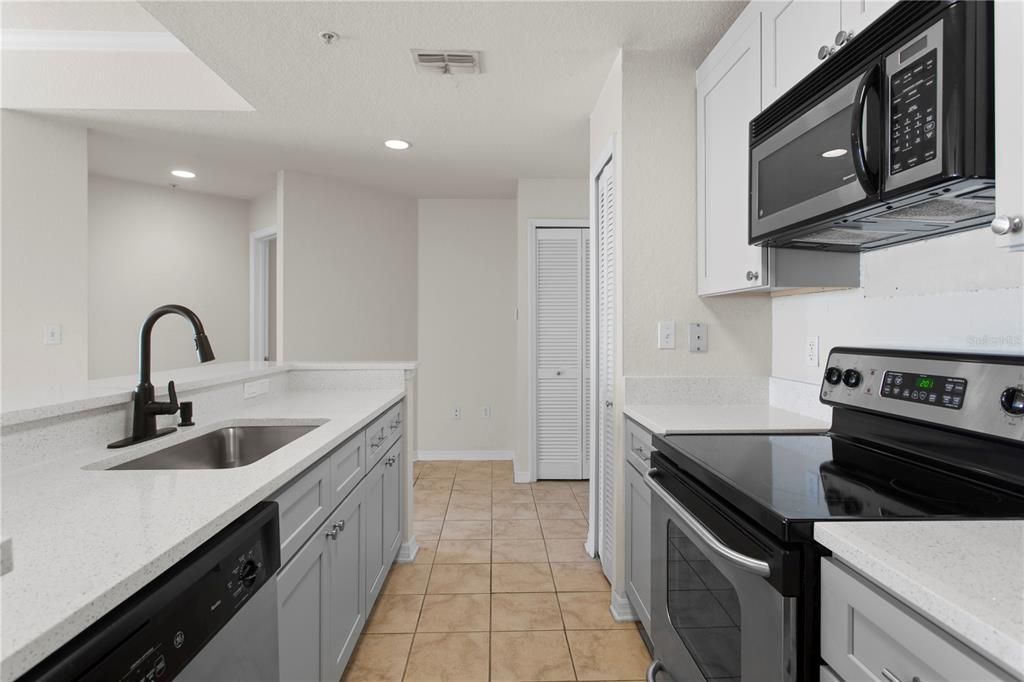 For Rent: $3,500 (2 beds, 2 baths, 1248 Square Feet)