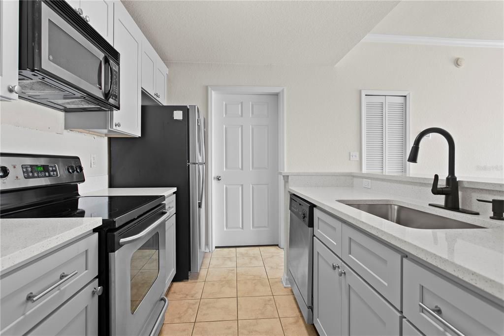 For Rent: $3,500 (2 beds, 2 baths, 1248 Square Feet)