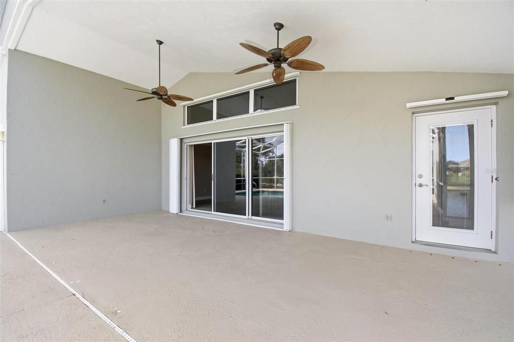 Под контрактом: $700,000 (4 спален, 2 ванн, 2088 Квадратных фут)