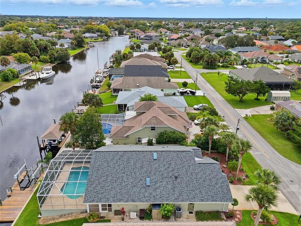 Под контрактом: $700,000 (4 спален, 2 ванн, 2088 Квадратных фут)