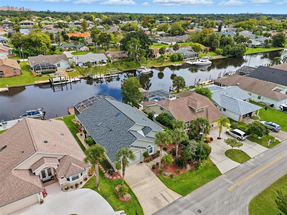 Под контрактом: $700,000 (4 спален, 2 ванн, 2088 Квадратных фут)