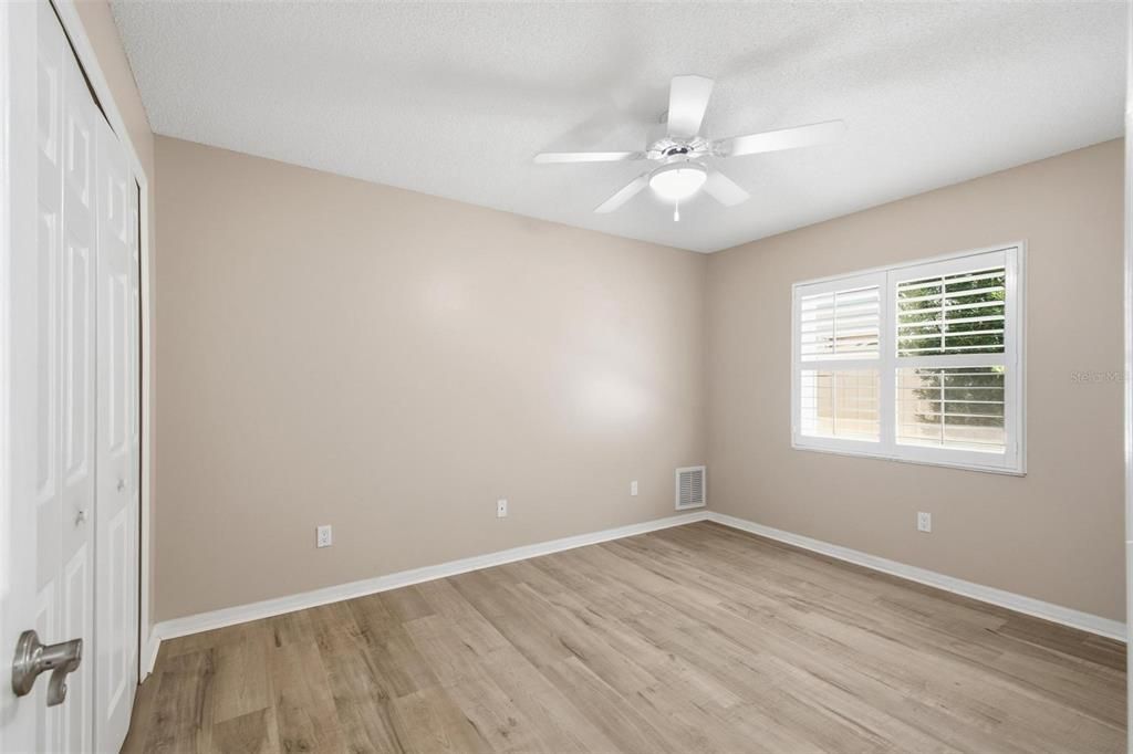 Под контрактом: $700,000 (4 спален, 2 ванн, 2088 Квадратных фут)