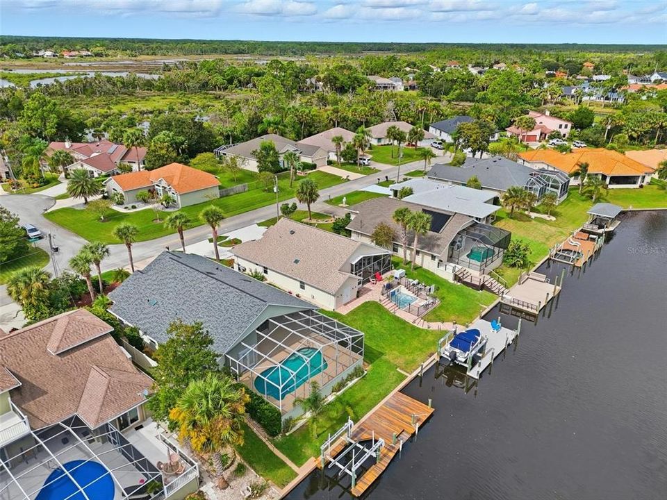 Под контрактом: $700,000 (4 спален, 2 ванн, 2088 Квадратных фут)