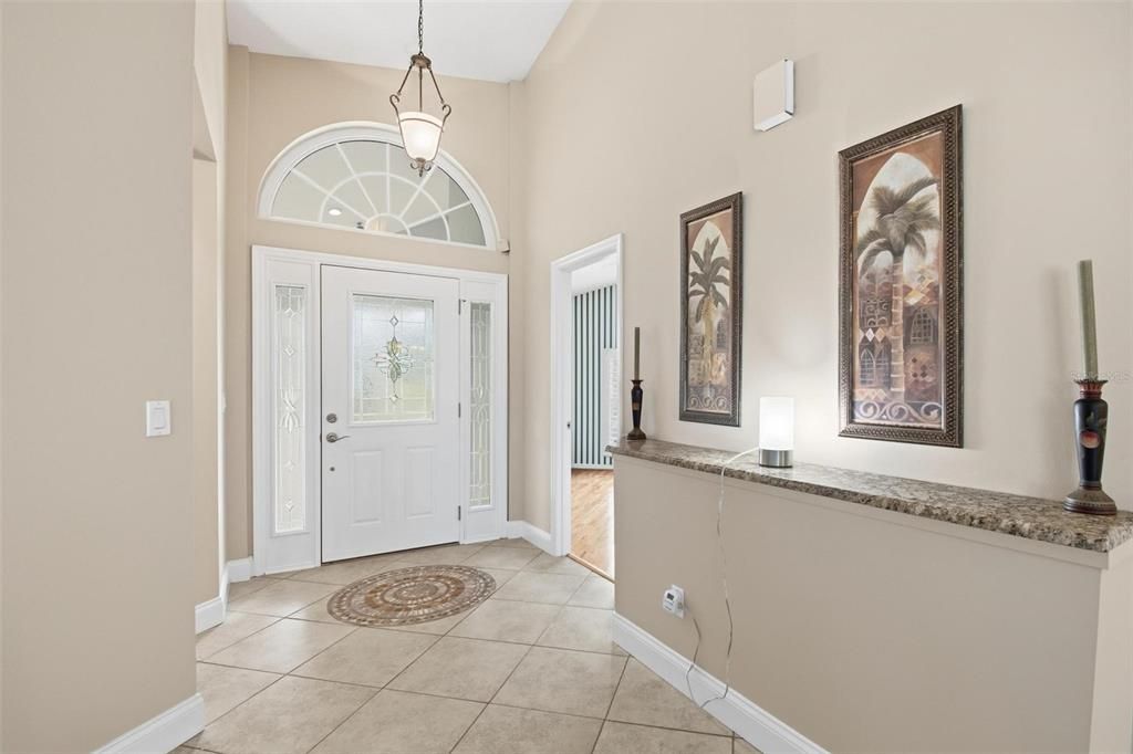 Под контрактом: $700,000 (4 спален, 2 ванн, 2088 Квадратных фут)