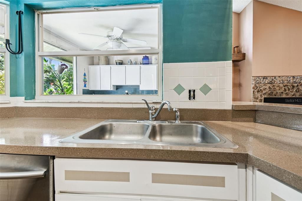 待售: $325,999 (4 贝兹, 3 浴室, 2191 平方英尺)