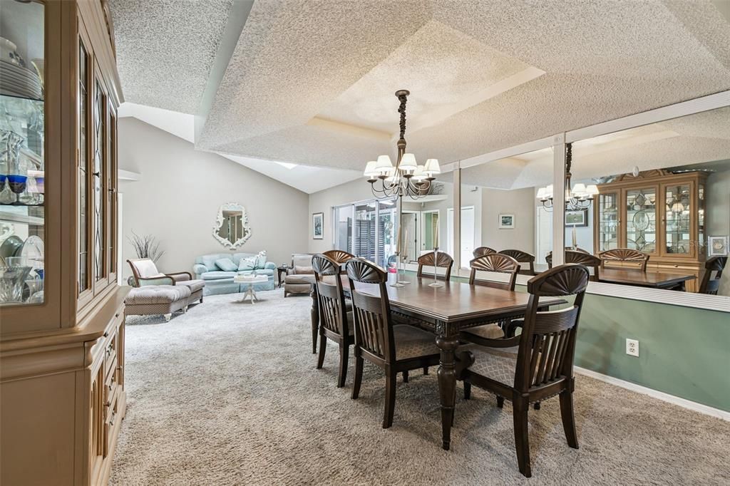 待售: $325,999 (4 贝兹, 3 浴室, 2191 平方英尺)