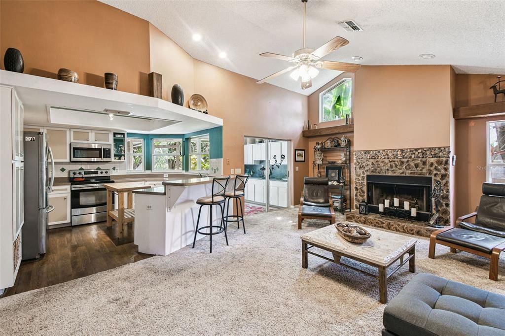 待售: $325,999 (4 贝兹, 3 浴室, 2191 平方英尺)