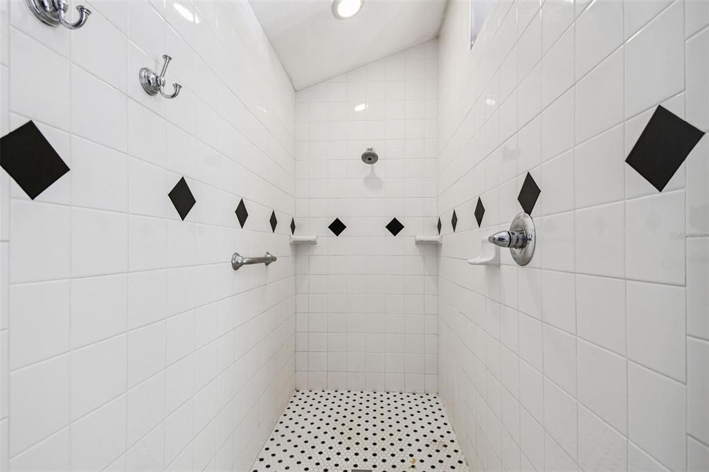 待售: $325,999 (4 贝兹, 3 浴室, 2191 平方英尺)