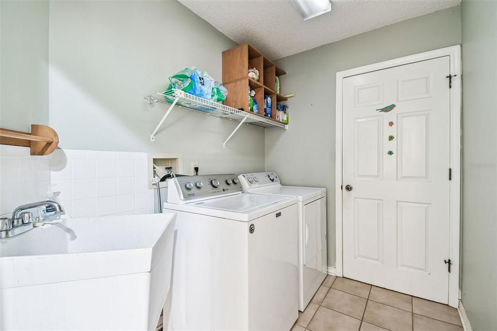 待售: $325,999 (4 贝兹, 3 浴室, 2191 平方英尺)