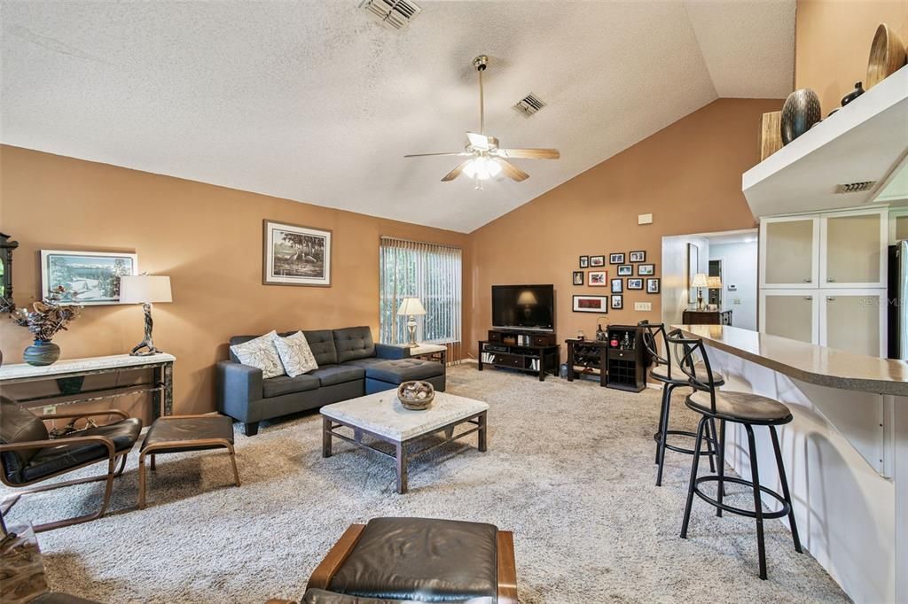 待售: $325,999 (4 贝兹, 3 浴室, 2191 平方英尺)