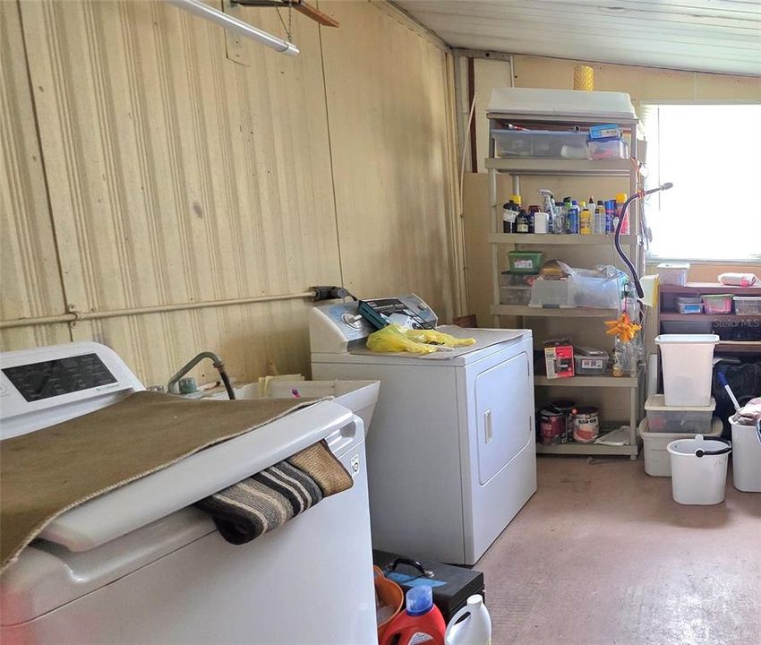 На продажу: $89,900 (2 спален, 2 ванн, 924 Квадратных фут)