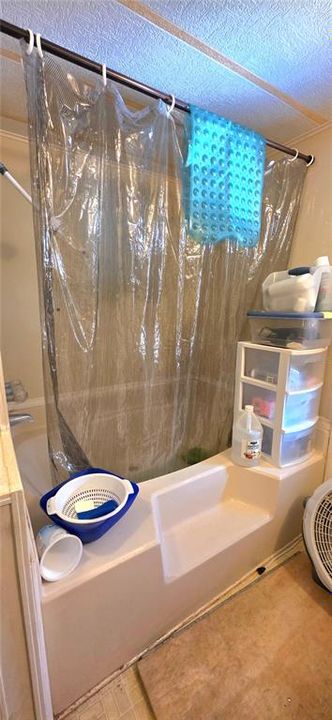 На продажу: $89,900 (2 спален, 2 ванн, 924 Квадратных фут)