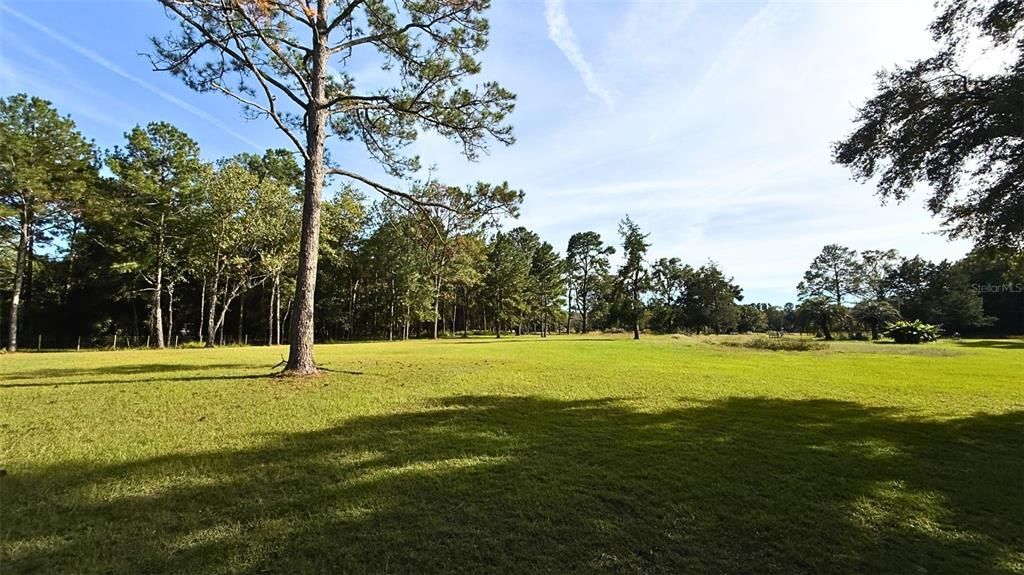 待售: $295,000 (5.01 acres)