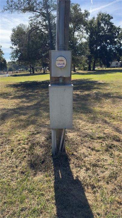 待售: $295,000 (5.01 acres)