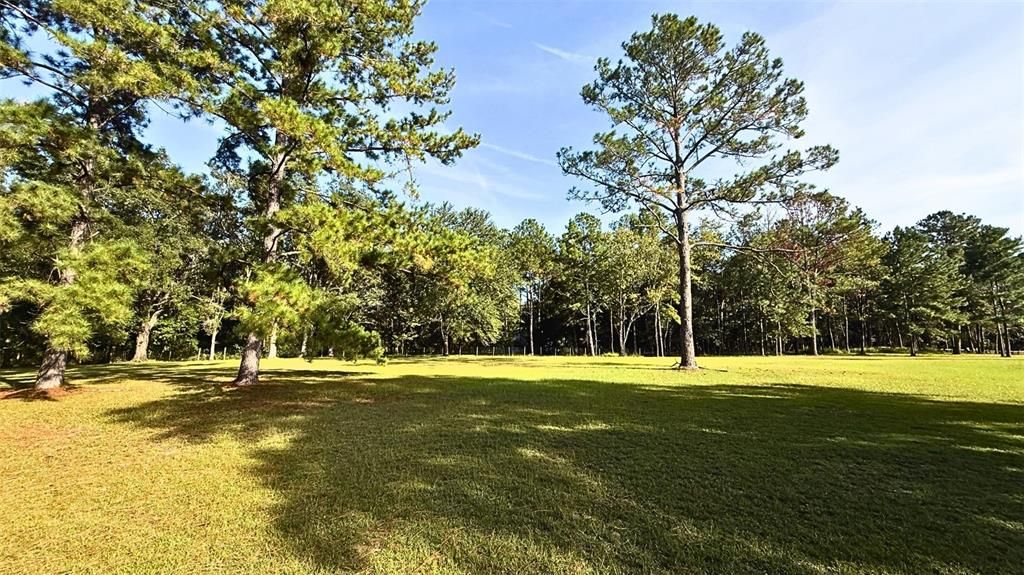 待售: $295,000 (5.01 acres)