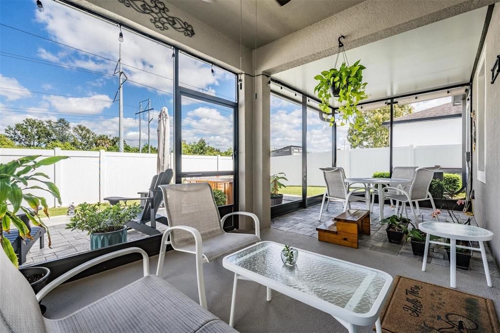 Active With Contract: $377,000 (3 beds, 2 baths, 1880 Square Feet)