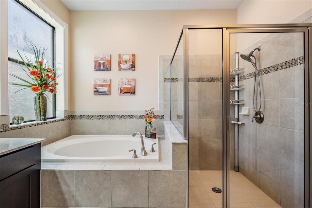 Active With Contract: $377,000 (3 beds, 2 baths, 1880 Square Feet)