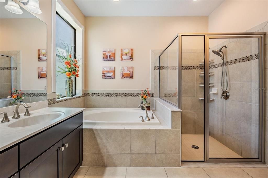 Active With Contract: $377,000 (3 beds, 2 baths, 1880 Square Feet)