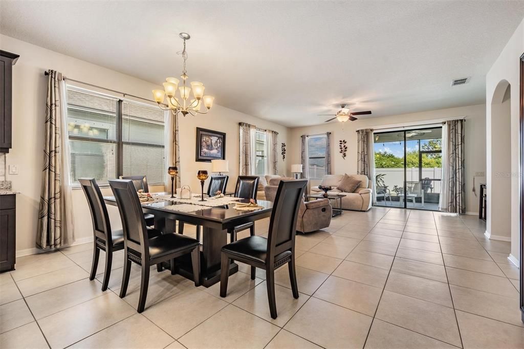 Active With Contract: $377,000 (3 beds, 2 baths, 1880 Square Feet)